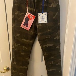 Lexi brand Camouflage Skinny Jeans